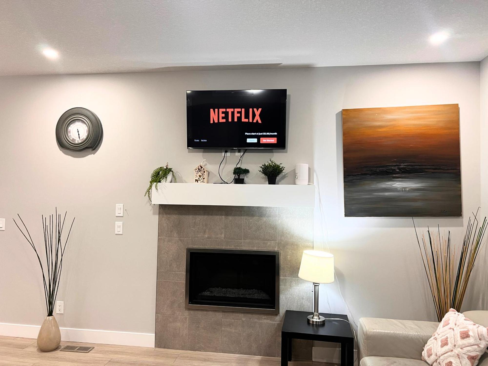 Flowealth Property Luxury Villa Near Lake Netflix Tv Wifi YYC Exterior foto